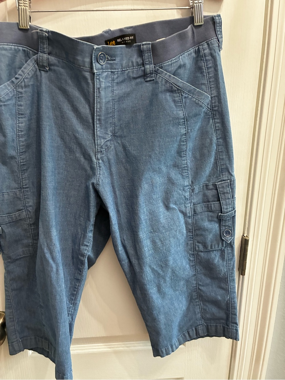 Lee Mid Rise Capris Size 12